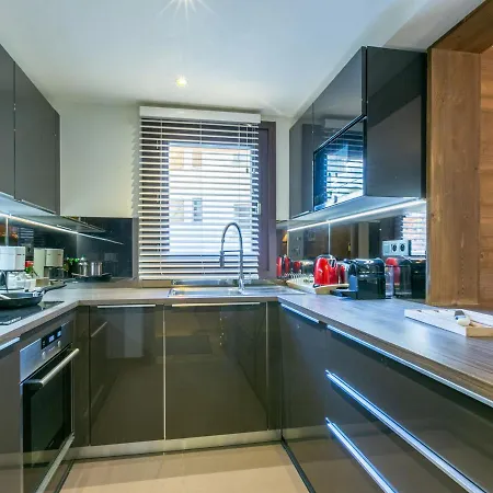 De Prestige Avec Cheminee, Balcon Et Wifi A - Fr-1-694-320 Apartment