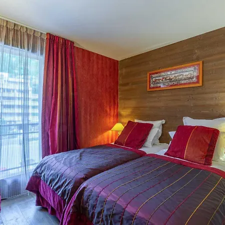 De Prestige Avec Cheminee, Balcon Et Wifi A - Fr-1-694-320 Apartment